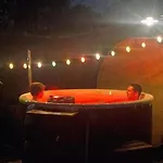 't Tjilpplekje, 4-persoons Met Prive Hottub 木屋 *