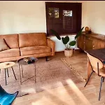 木屋 't Tjilpplekje, 4-persoons Met Prive Hottub *