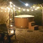 't Tjilpplekje, 4-persoons Met Prive Hottub 木屋
