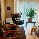 't Tjilpplekje, 4-persoons Met Prive Hottub 木屋 *