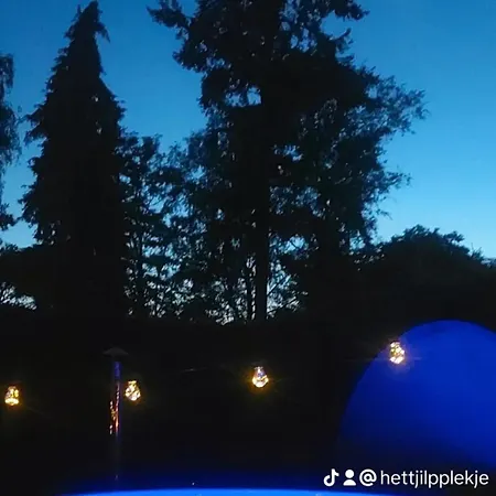 't Tjilpplekje, 4-persoons Met Prive Hottub Voorthuizen