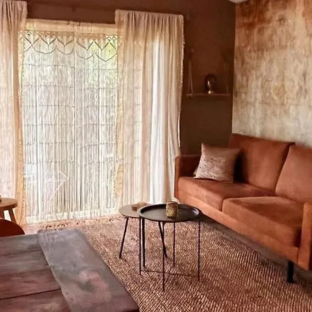 't Tjilpplekje, 4-persoons Met Prive Hottub Chalet
