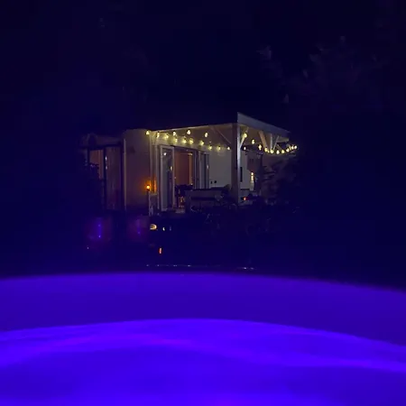 't Tjilpplekje, 4-persoons Met Prive Hottub Voorthuizen
