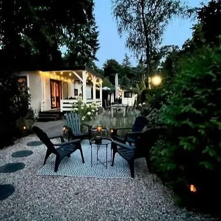 't Tjilpplekje, 4-persoons Met Prive Hottub * Voorthuizen