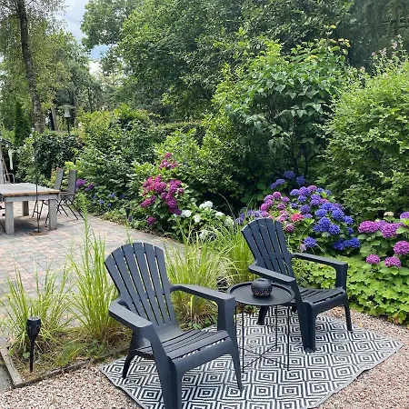 't Tjilpplekje, 4-persoons Met Prive Hottub Chalet Voorthuizen