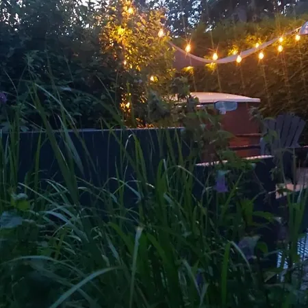 't Tjilpplekje, 4-persoons Met Prive Hottub * Voorthuizen