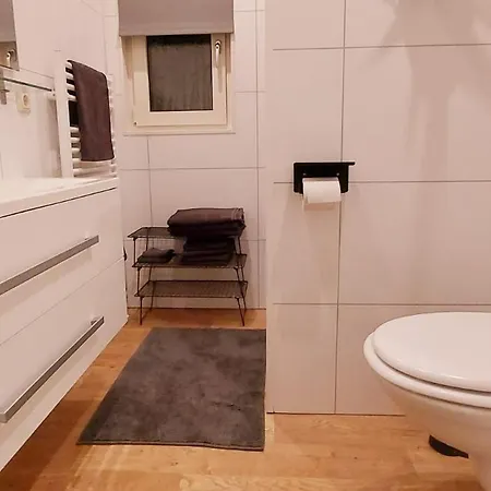 't Tjilpplekje, 4-persoons Met Prive Hottub * Voorthuizen