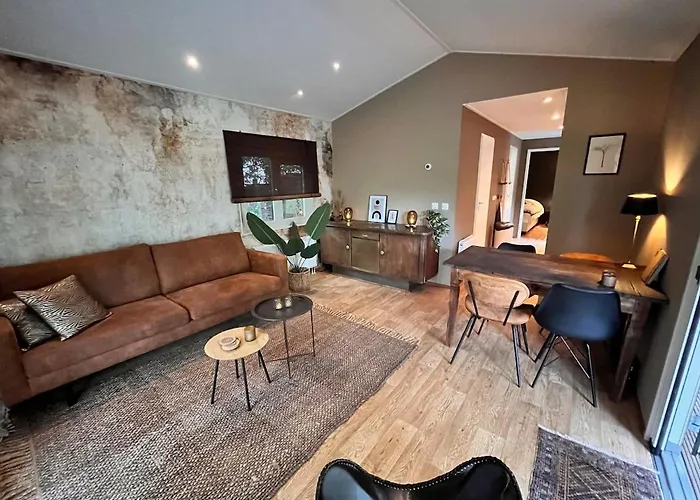 't Tjilpplekje, 4-persoons Met Prive Hottub * Voorthuizen