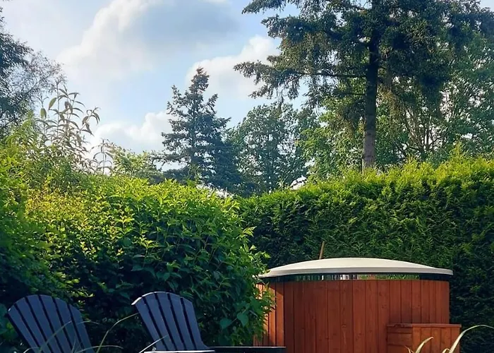 't Tjilpplekje, 4-persoons Met Prive Hottub Horská chata