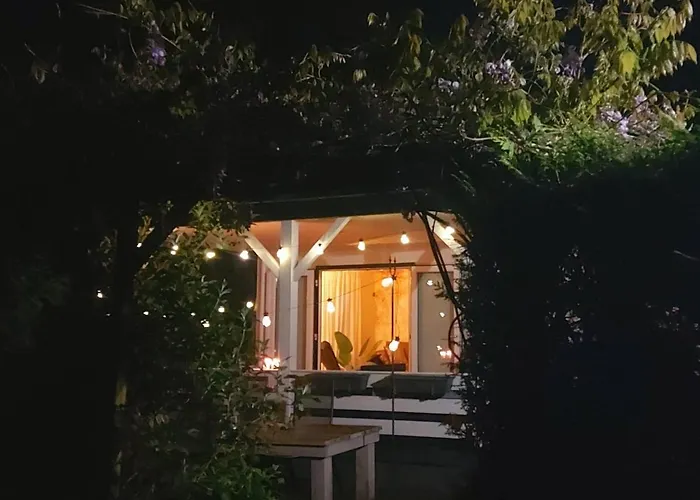 't Tjilpplekje, 4-persoons Met Prive Hottub *