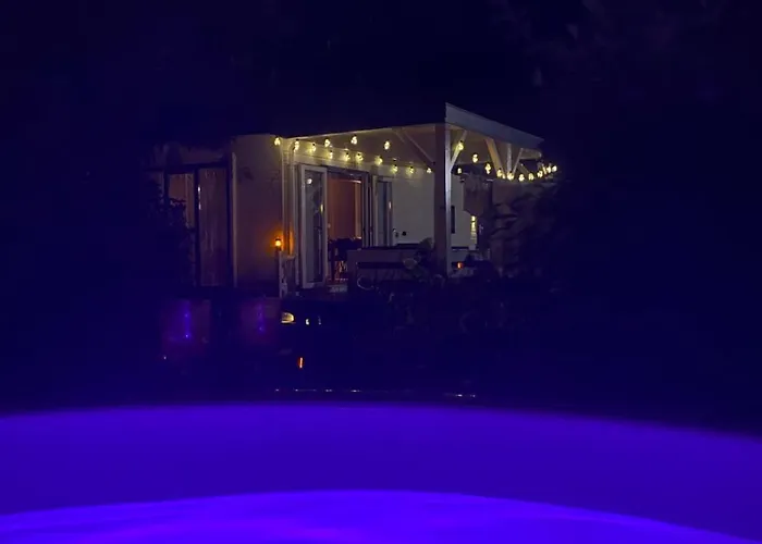 't Tjilpplekje, 4-persoons Met Prive Hottub Voorthuizen