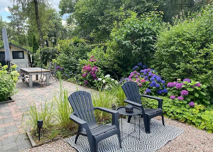 't Tjilpplekje, 4-persoons Met Prive Hottub Horská chata Voorthuizen