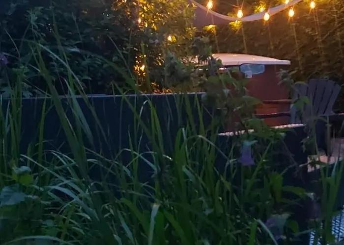 't Tjilpplekje, 4-persoons Met Prive Hottub * Voorthuizen