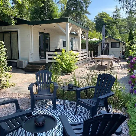 Chalet 't Tjilpplekje, 4-persoons Met Prive Hottub Voorthuizen