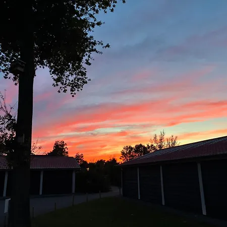 シャレー 't Tjilpplekje, 4-persoons Met Prive Hottub